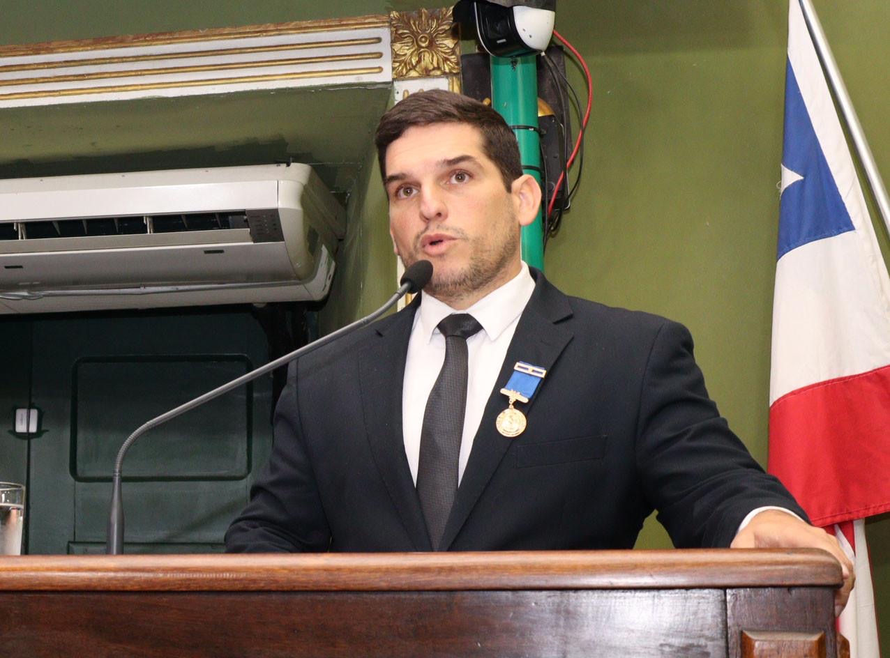 Desembargador Ricardo Maracajá recebe homenagens no TRE-BA após um ano e oito meses de atuaçã