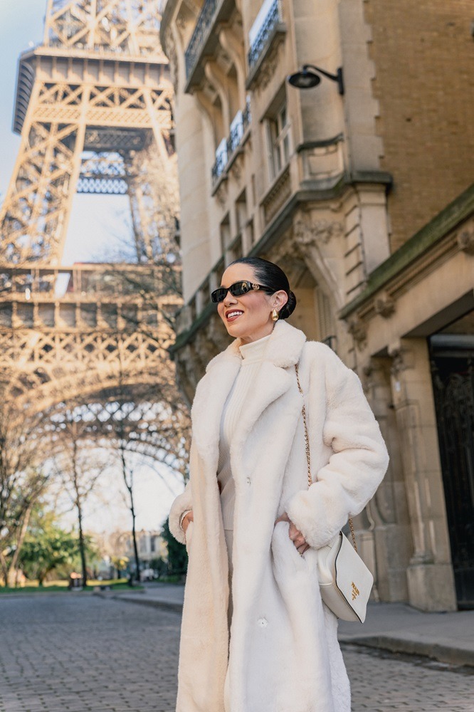 Dra. Hellen Sampaio participa do IMCAS e acompanha tendências da estética mundial