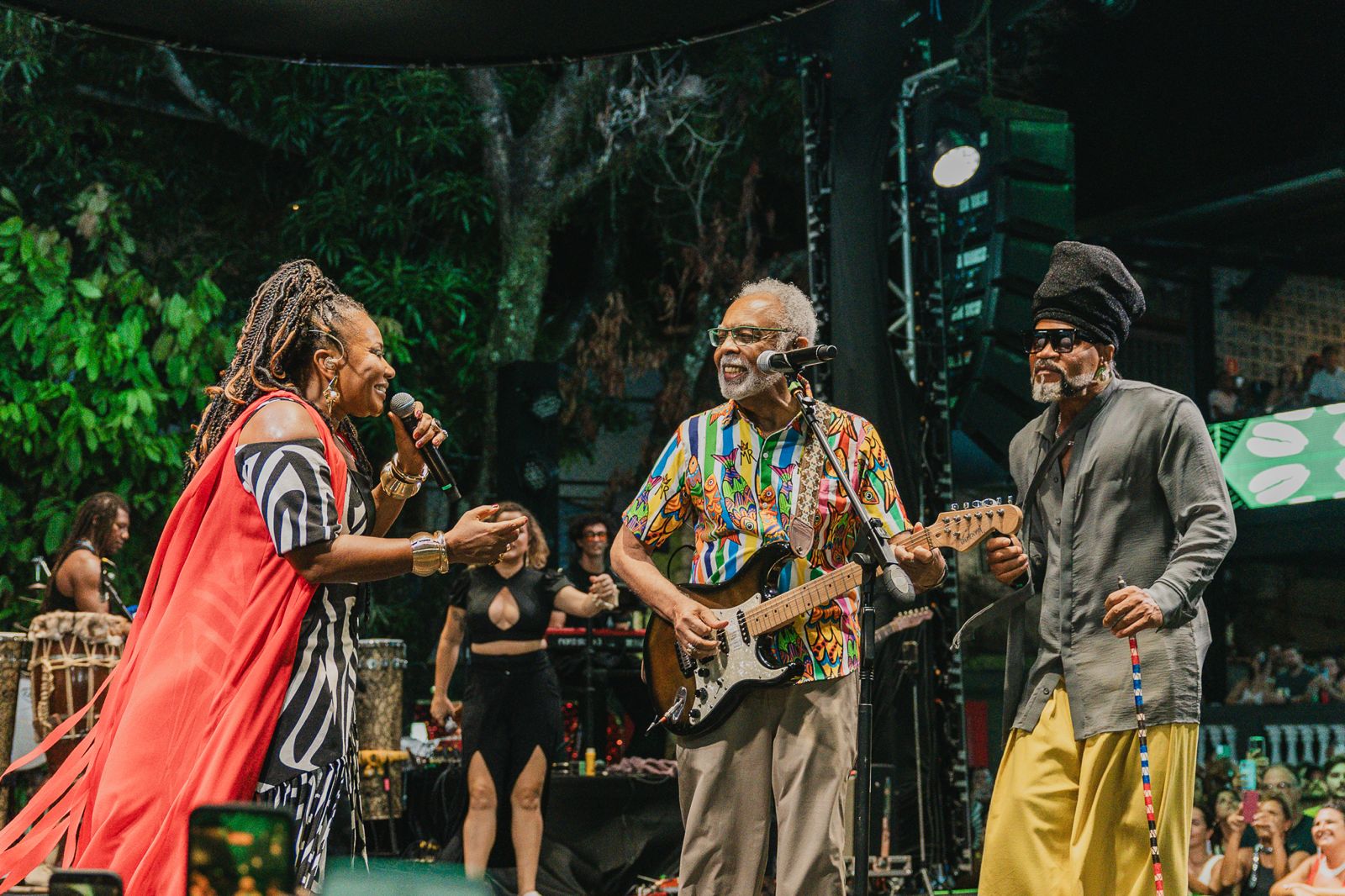 Margareth Menezes reúne Gilberto Gil, Carlinhos Brown e blocos afros em celebração aos 25 anos do Afropopbrasileiro