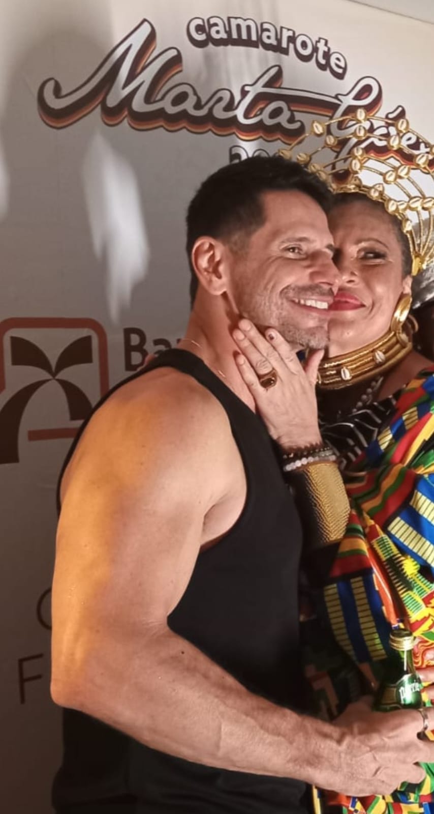 Em Salvador, ator Alexandre Barillari deu rasante em baile no Camarote Marta Góes