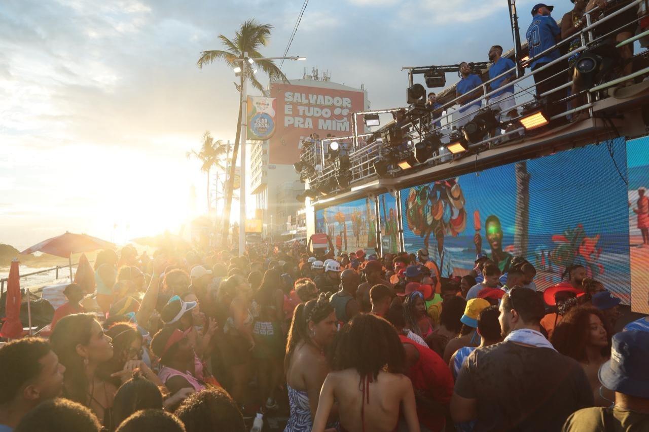 Domingo de Carnaval reúne atrações sem corda nos circuitos Dodô e Osmar