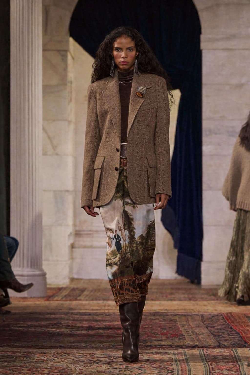 Modelos brasileiras miram passarelas de Nova York, Paris, Milão e Shanghai após Alta-Costura