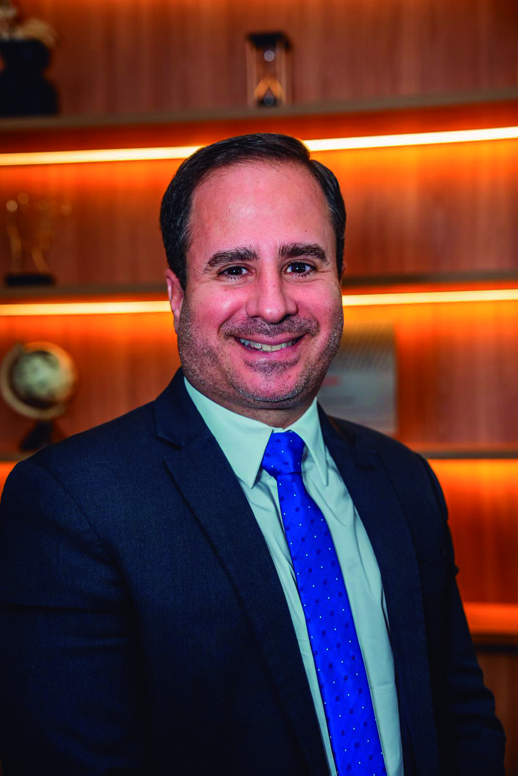 Conheça a trajetória do empresário Maurício Magalhães em perfil assinado por Flamarion Reis na revista Let's Go Bahia