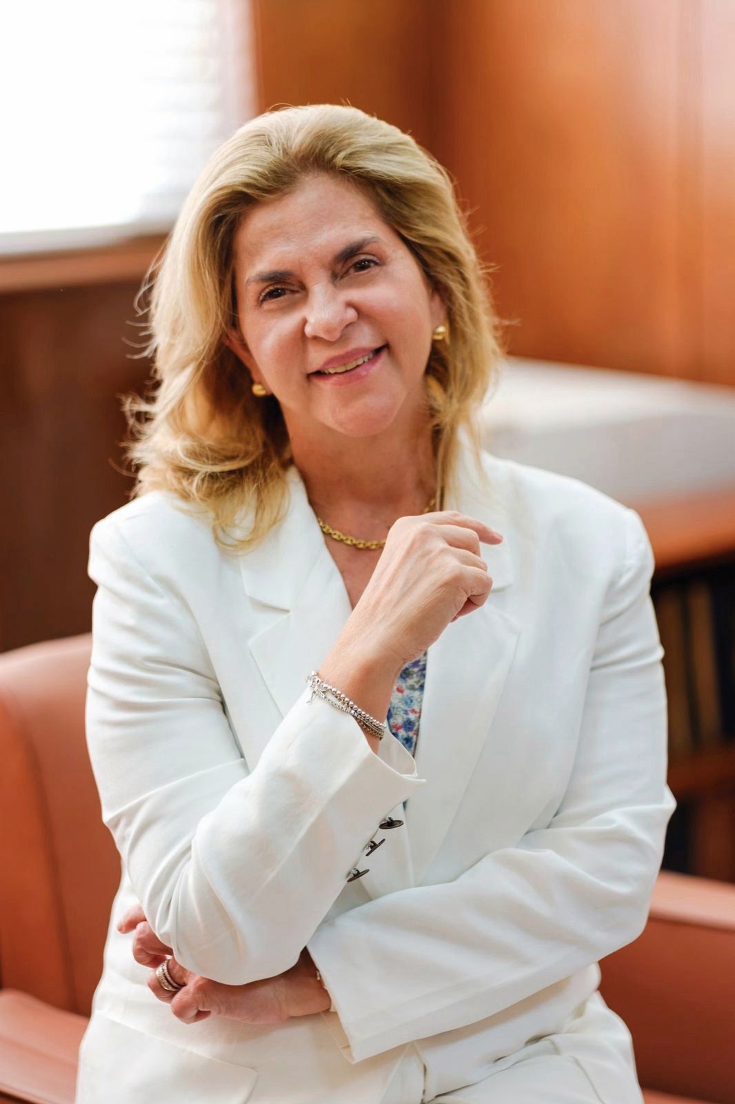 O que permanece? Leila Brito reflete sobre solidez, propósito e inteligência emocional na edição 70 da Revista Let's Go Bahia