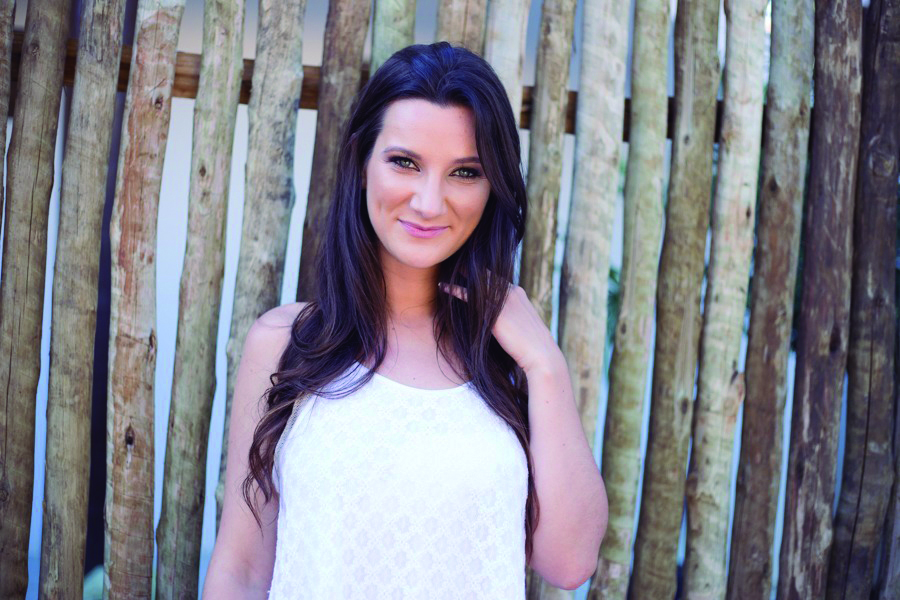 Iryna Podusovska reflete sobre como educar com solidez em tempos de modernidade líquida na nova edição da Revista Let's Go Bahia