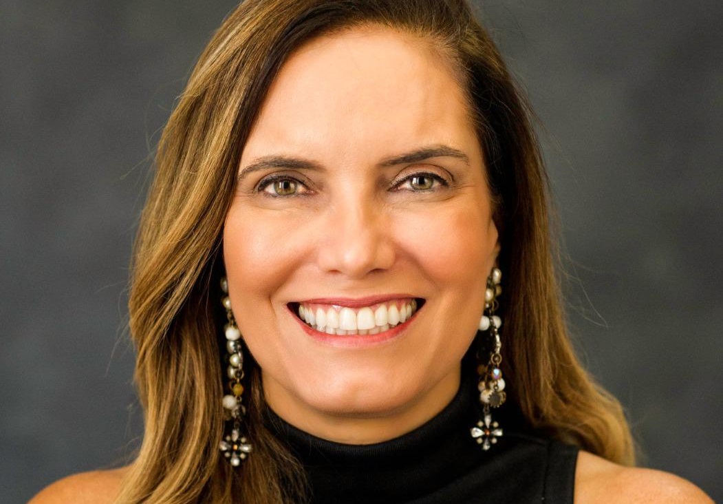 Solidez na comunicação é o tema do artigo de Monique Melo na Let's Go Bahia 70