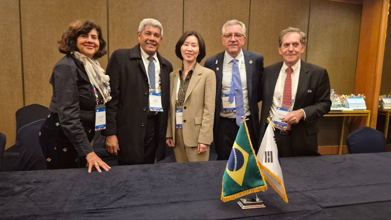 Na Coreia do Sul, governo firma acordo para produção de biomedicamento na Bahia