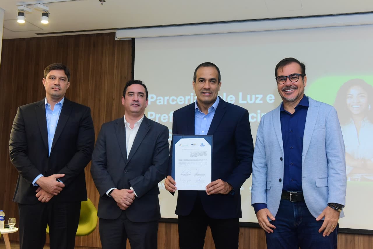 Parceria entre Prefeitura e Coelba dará descontos na conta de energia para participantes do Recicla Capital