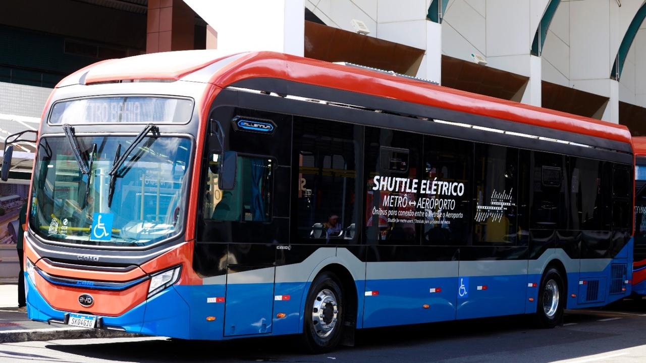 Metrô Bahia evita emissão de 140 toneladas de CO₂ com uso de shuttles elétricos