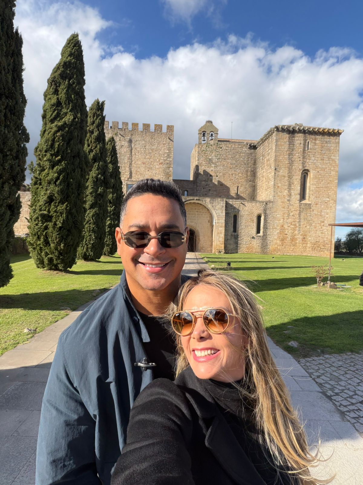 Xanddy Harmonia curte férias pela Europa e encerra roteiro com show em Portugal