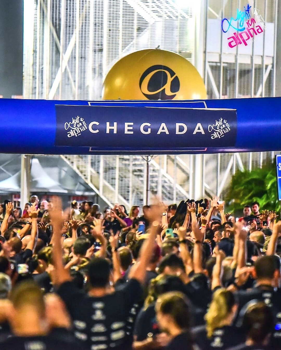 Rede de academias promove corrida noturna neste sábado (14)