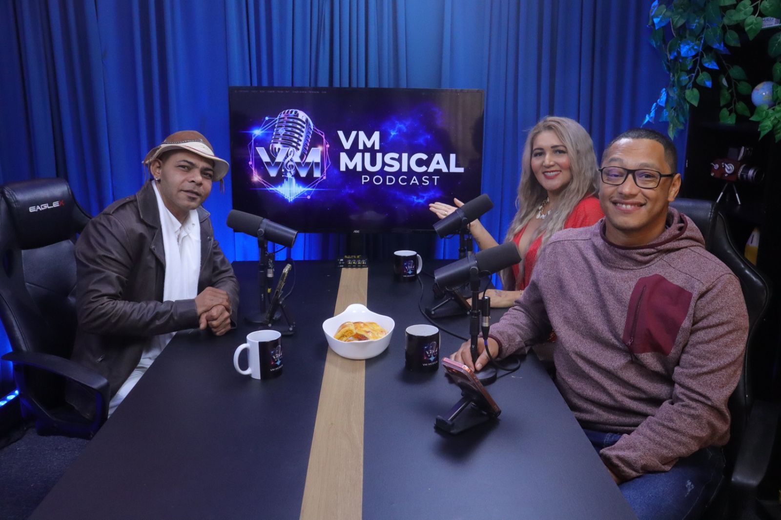 Caneta Azul ficou no passado? Vitória Vik surge ao lado de Gonzaguinha Filho e romance vira assunto nos bastidores