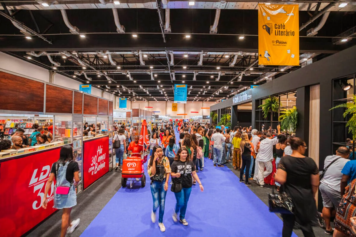Bienal do Livro Bahia 2026 aposta em identidade local e projeção global para fortalecer mercado cultural