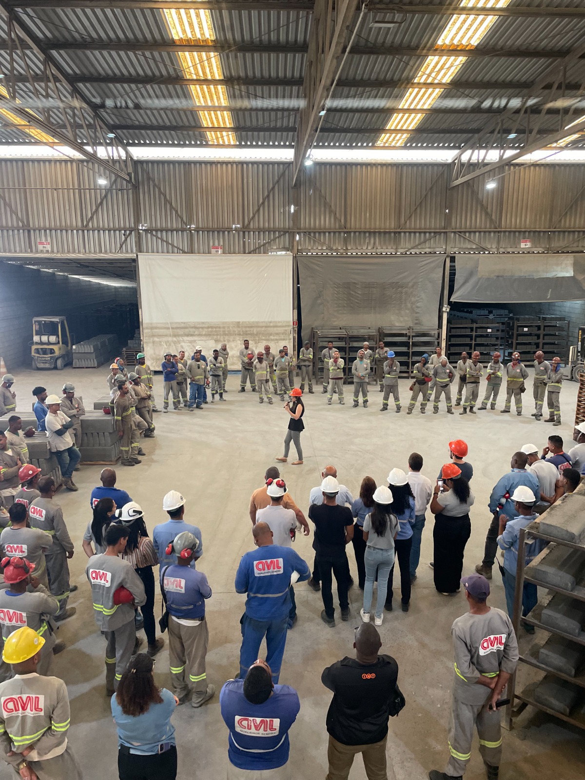 Construção civil investe em qualificação e valorização de trabalhadores no Brasil
