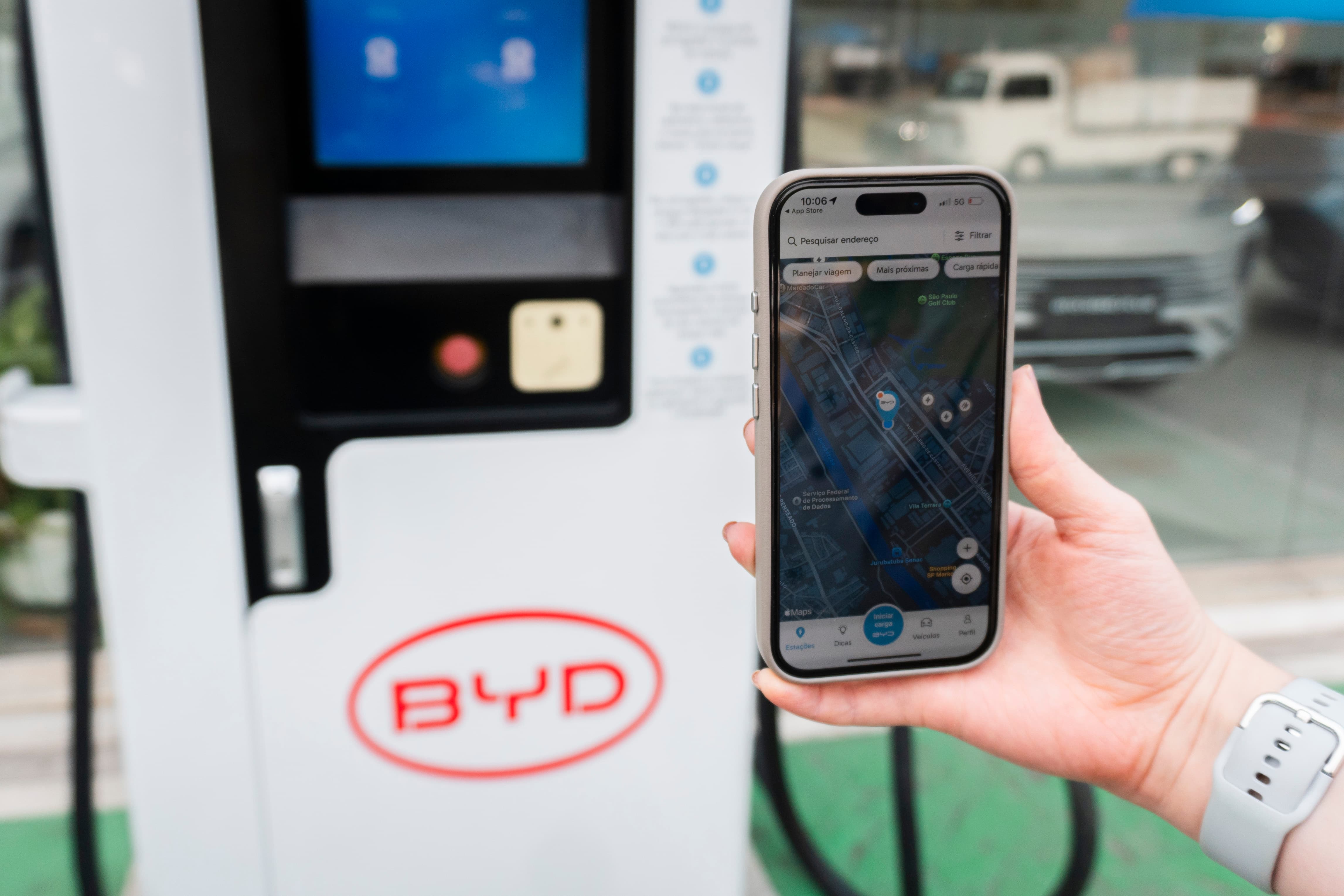 BYD lidera rede de recarga pública no Brasil e avança na expansão da mobilidade elétrica