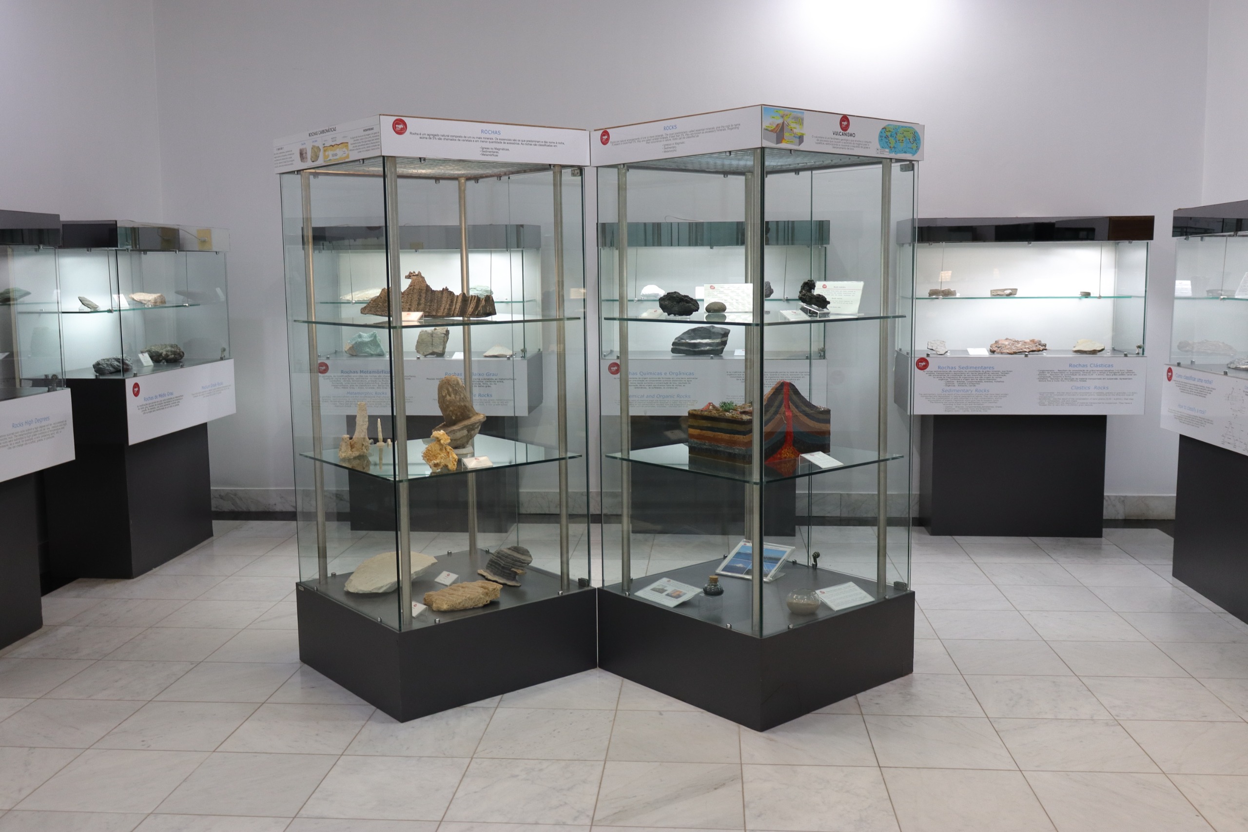 Museu Geológico da Bahia amplia acervo com coleção de meteoritos ao completar 51 anos