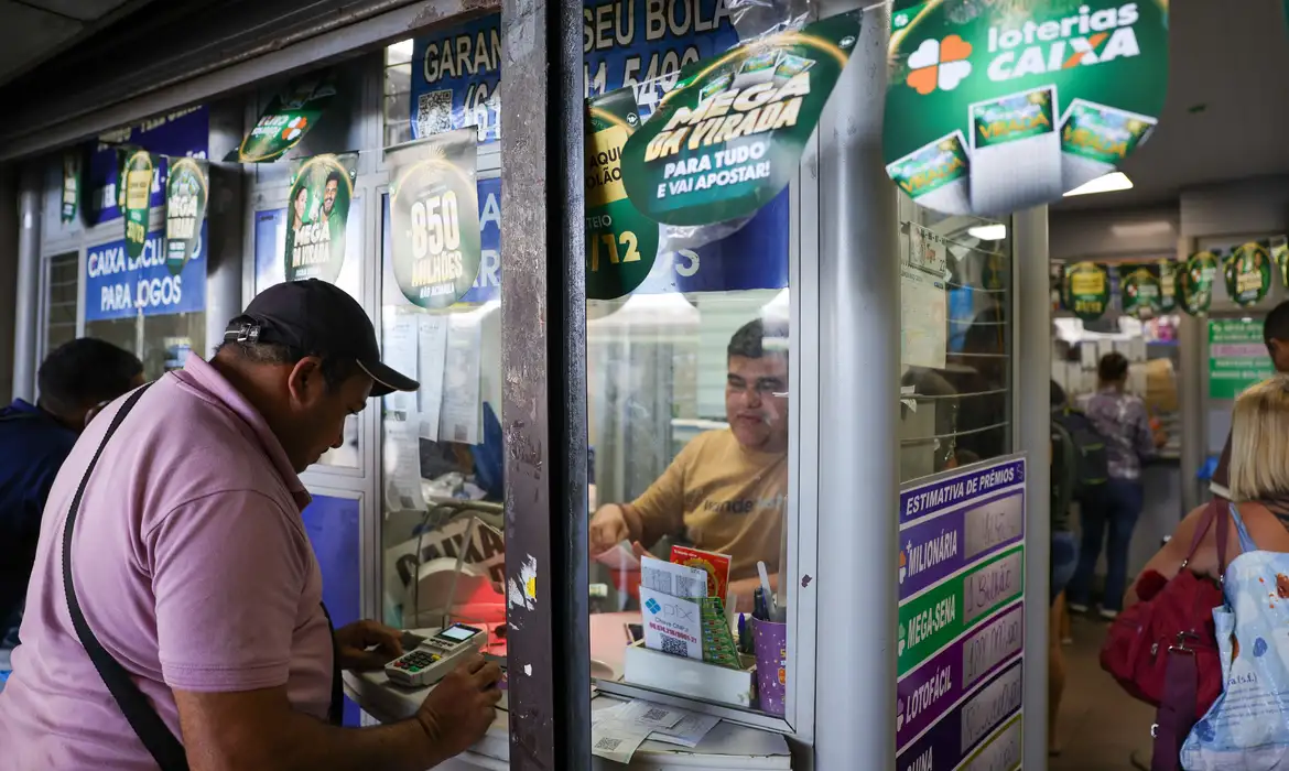 Mega-Sena acumula e prêmio vai a R$ 17 milhões