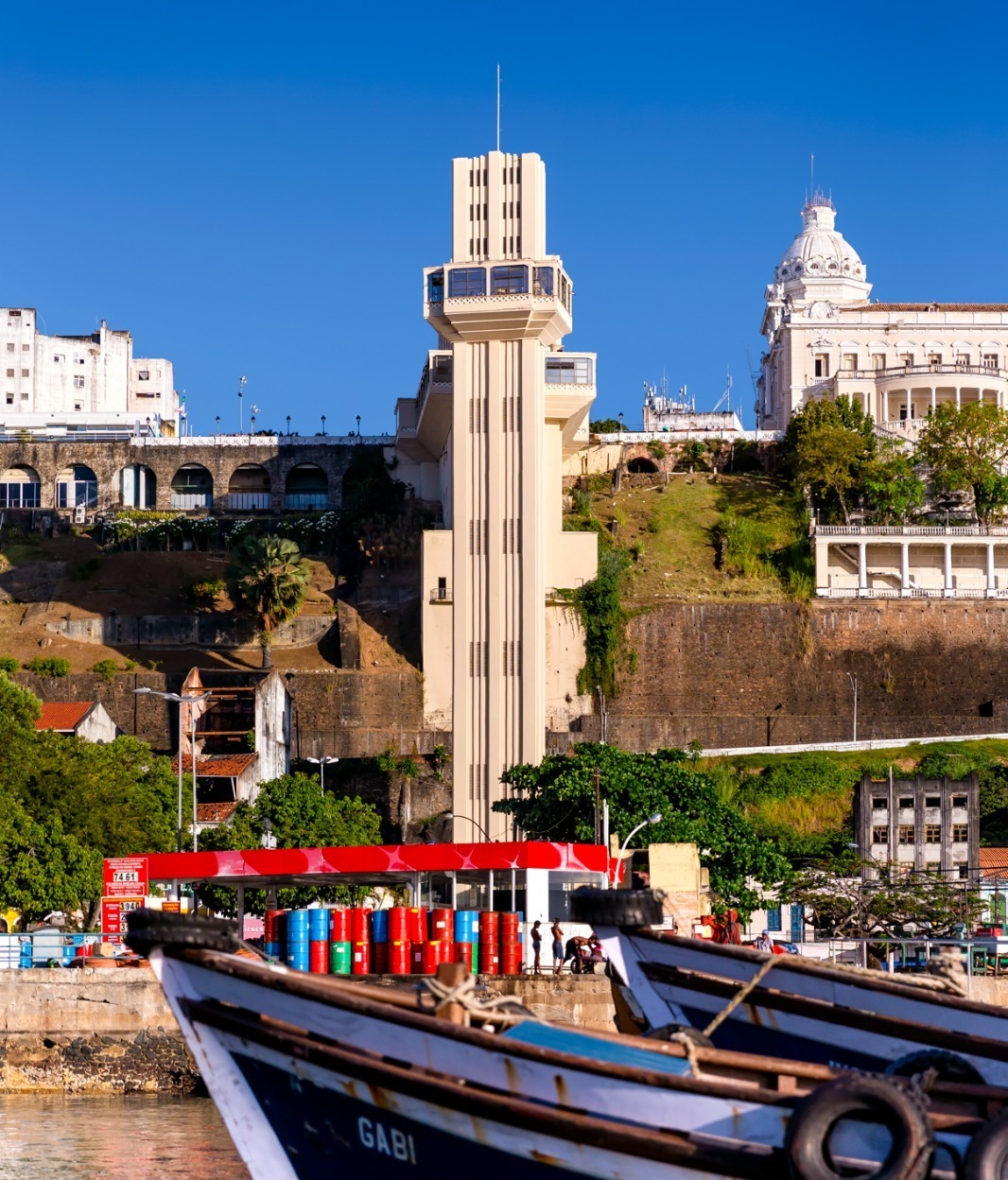 Elevador Lacerda simboliza história, mobilidade e paisagem nos 477 anos de Salvador