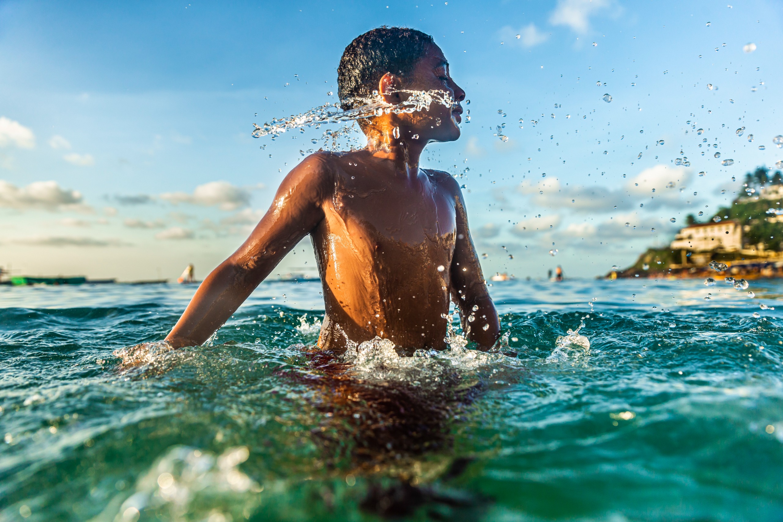 O mar do Porto da Barra: cenário de história e encontros nos 477 anos de Salvador