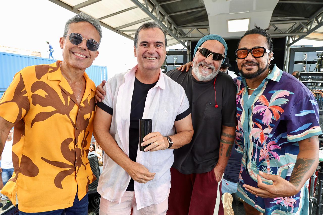 MUDEIdeNOME comanda Volta no Dique no aniversário de Salvador