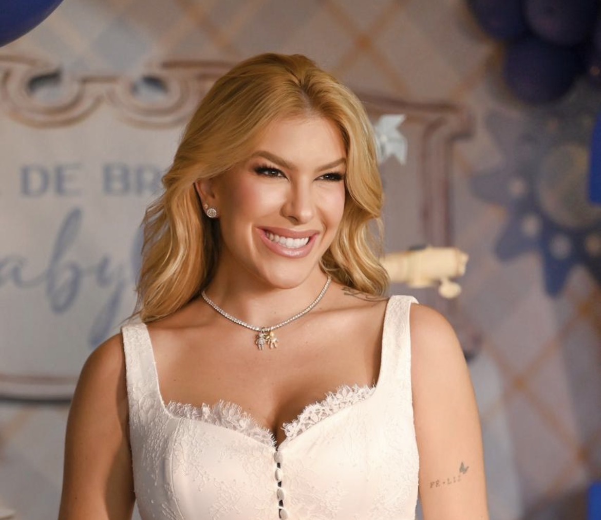 Nome do segundo filho de Lore Improta é revelado em chá intimista em Salvador