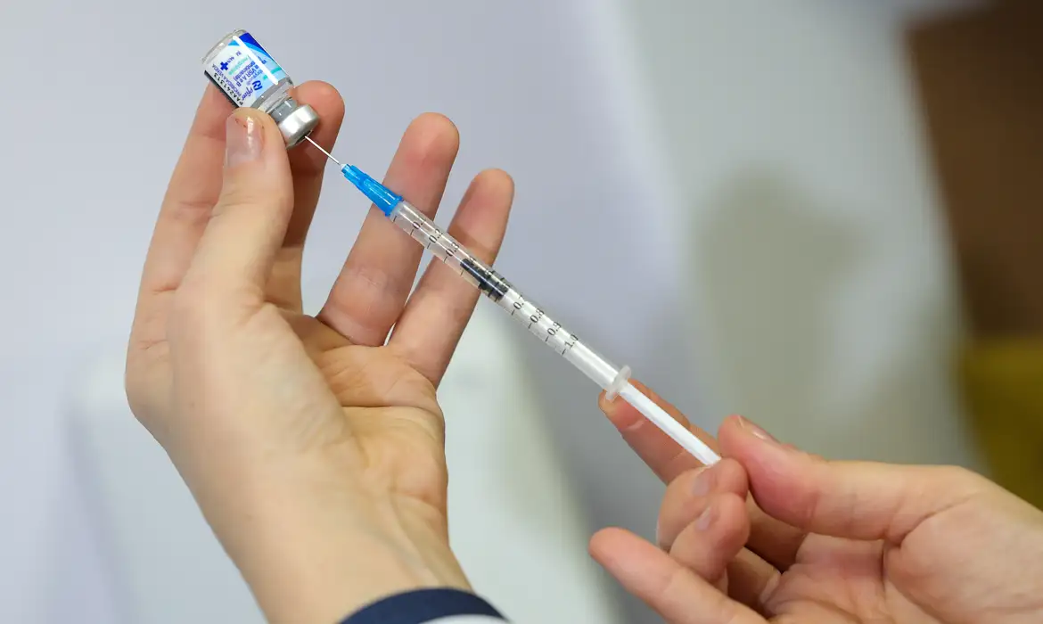 Ministério da Saúde reforça que vacina da gripe é segura e não causa a doença