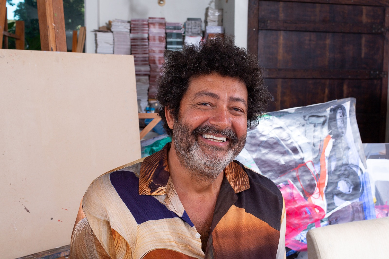 Arte contemporânea brasileira conquista destaque na Universidade de Oviedo com a exposição “Antes que Desapareça”