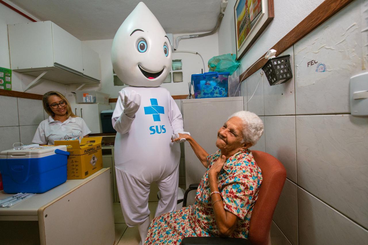 Salvador supera 70 mil vacinas contra a gripe e reforça proteção antes do inverno