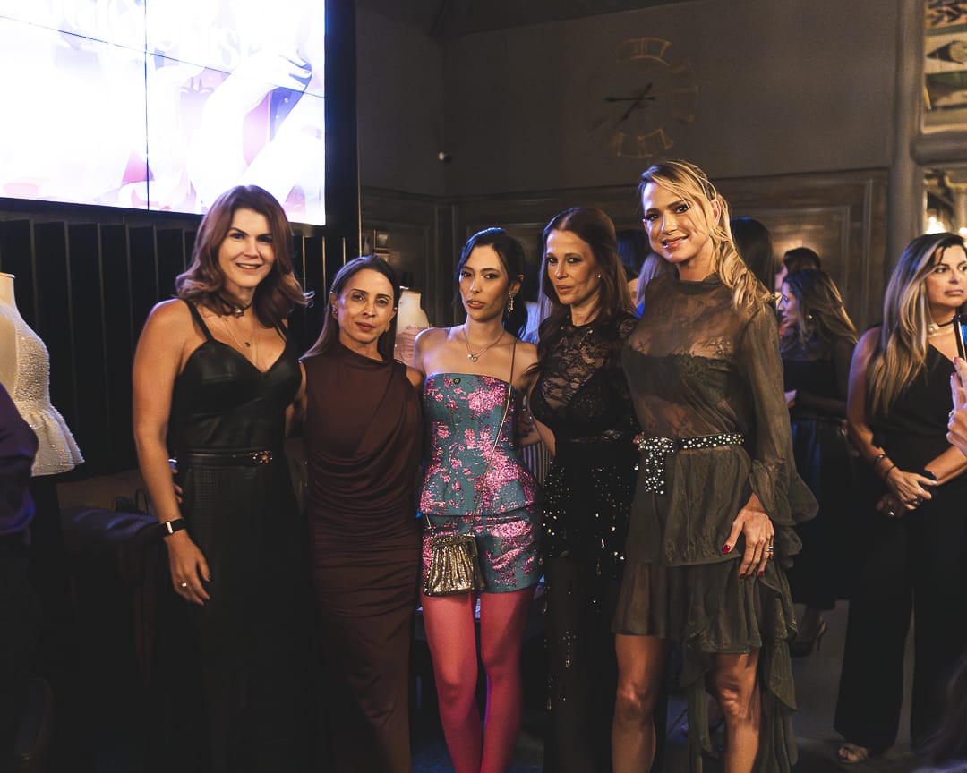 Protagonistas do The Latvian recebe sócias da Victoria Facó para falar sobre criação, mercado e legado