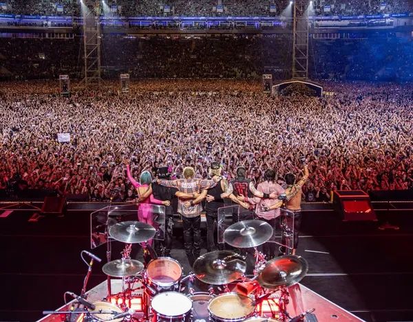 É amanhã! Guns N'Roses se apresenta na Arena Fonte Nova nesta quarta-feira (15)