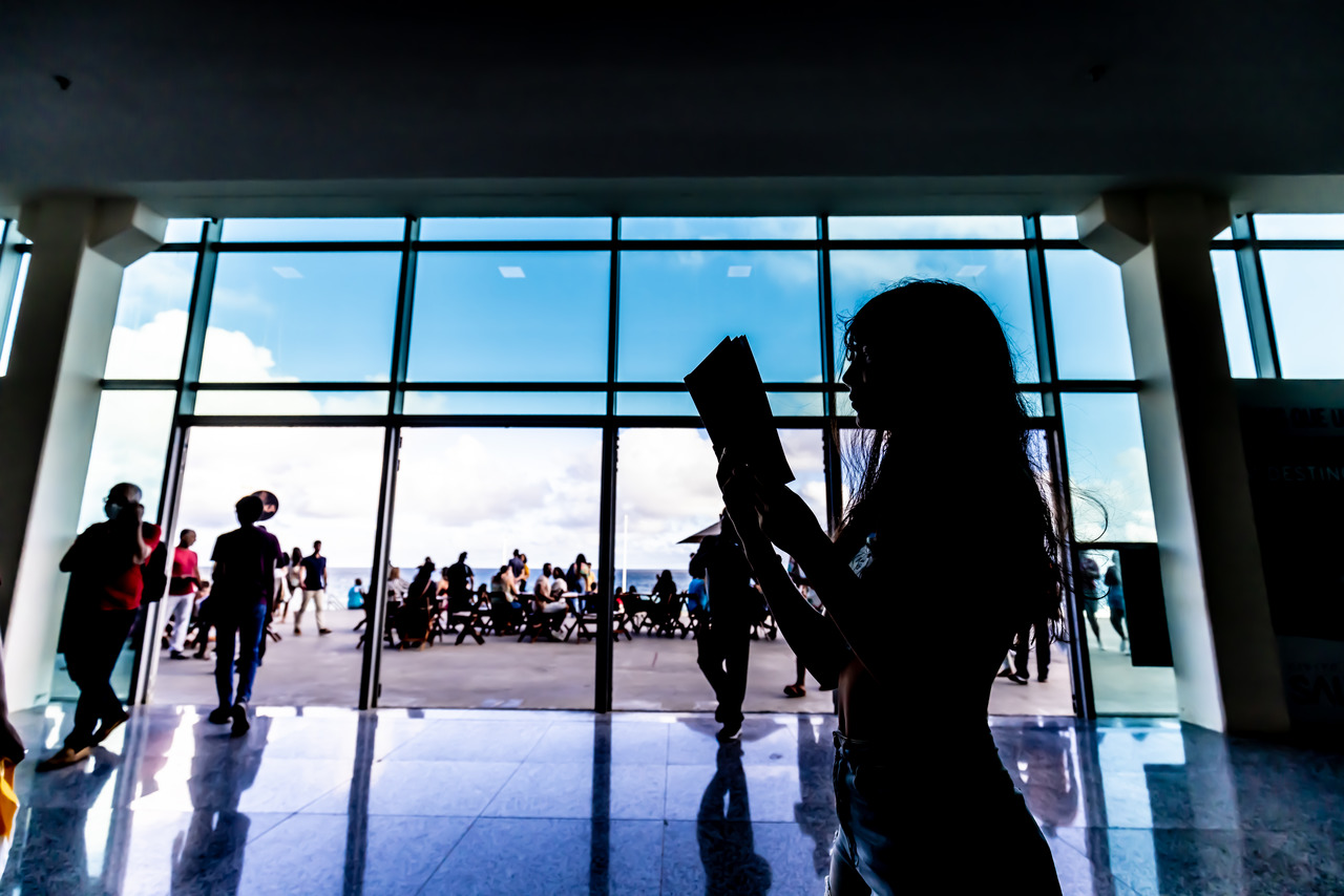 Bienal do Livro Bahia 2026 começa nesta quarta-feira (15) no Centro de Convenções Salvador; confira programação