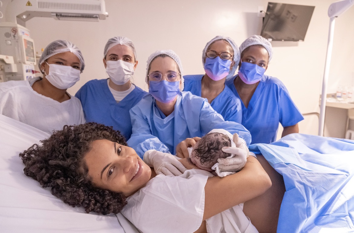 Primeiro bebê nasce na nova maternidade municipal e marca início de atendimento materno-infantil em Salvador