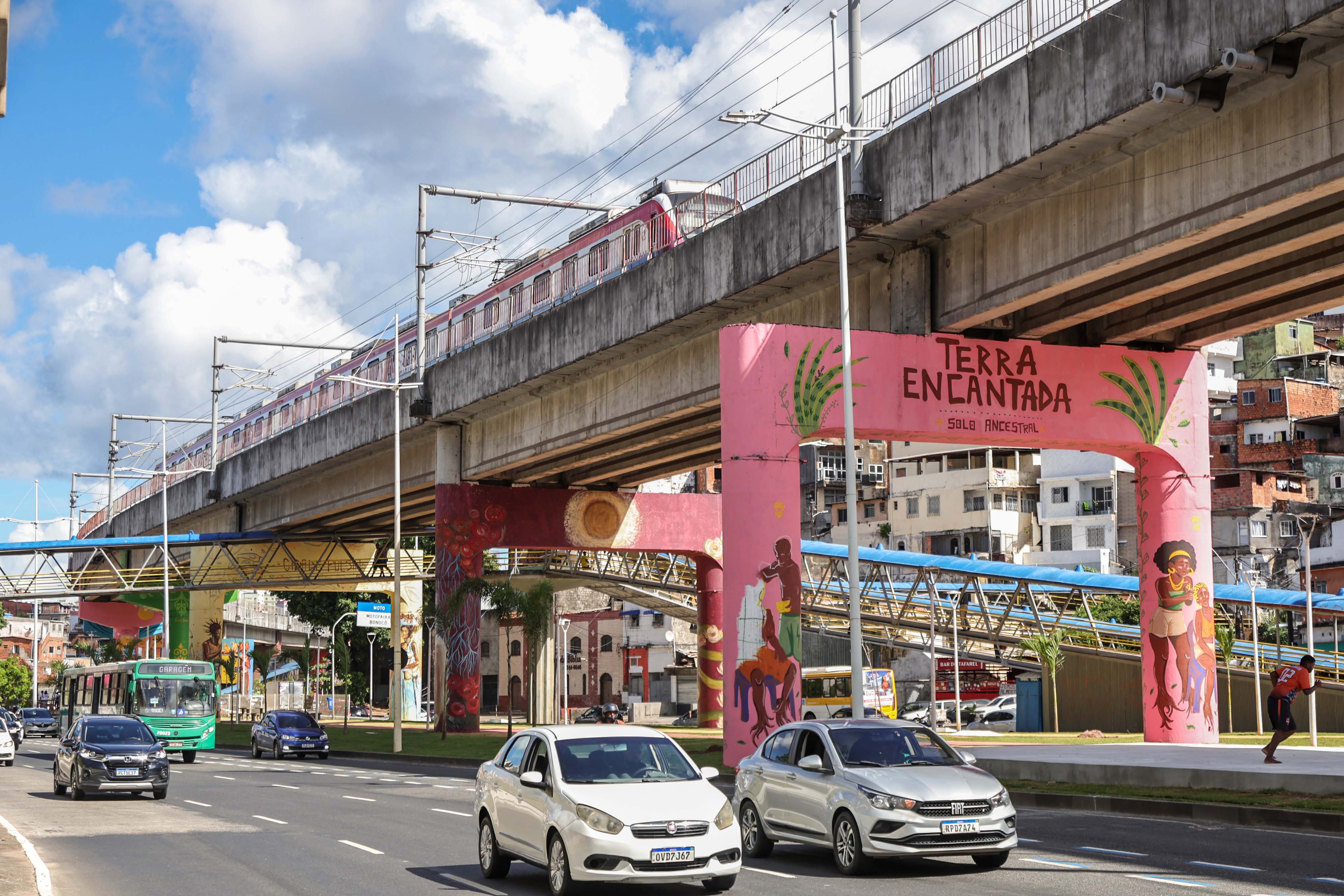 'Pilares da Cidade': Prefeitura implanta circuito de arte pública em revitalização de avenida de Salvador