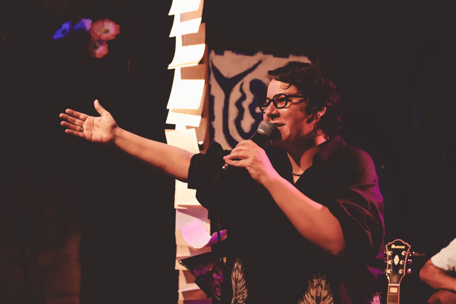 Cantora Vagaluzia celebra aniversário com edição especial de show em Salvador