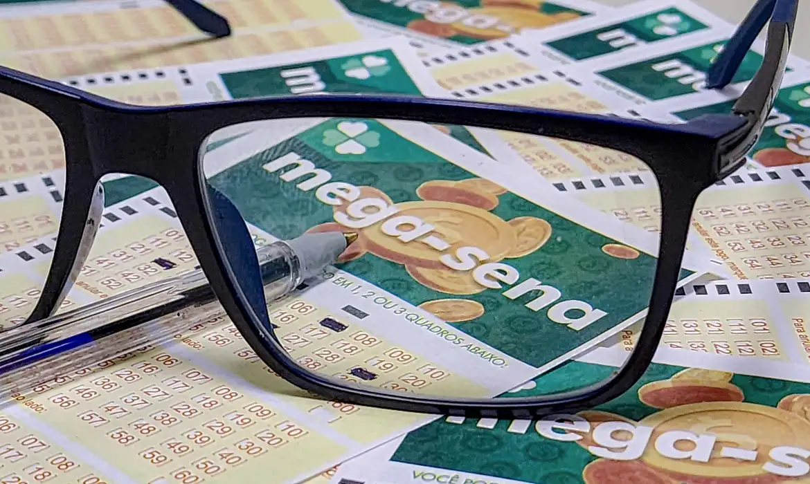 Mega-Sena sorteia prêmio acumulado de R$ 115 milhões nesta noite