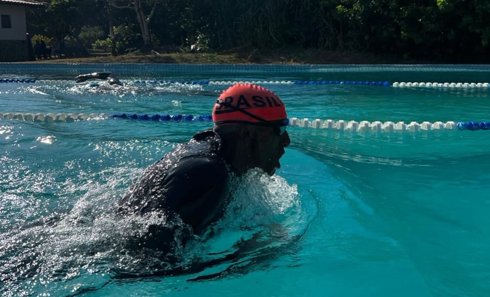 Baiano disputa o Double Deca Ironman 2026, o triathlon mais longo do mundo, em Búzios