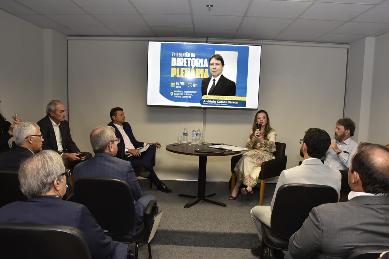 ACB articula agenda de desenvolvimento urbano e competitividade empresarial em plenária
