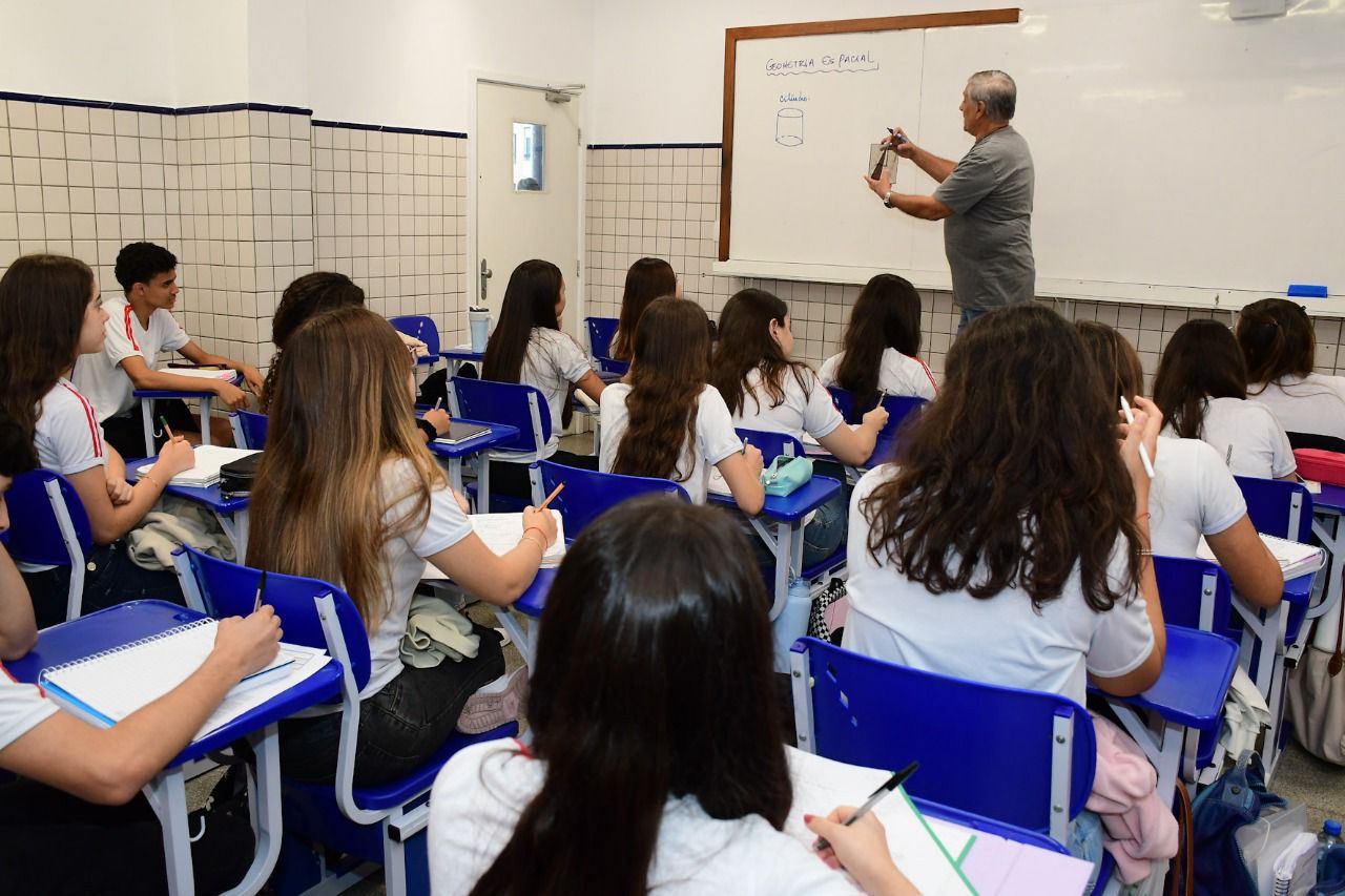 Estudantes baianos participam de seminário internacional promovido pela Cambridge