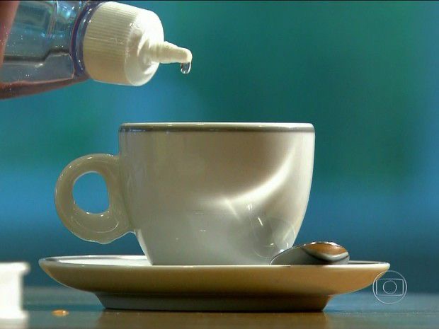 Doce ilusão: como os adoçantes confundem o metabolismo e sobrecarregam o fígado