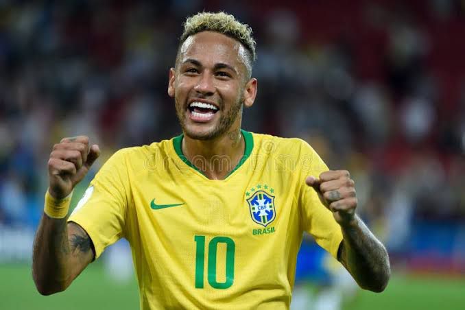 "Não será cortado": Carlo Ancelotti põe fim aos boatos e confirma permanência de Neymar