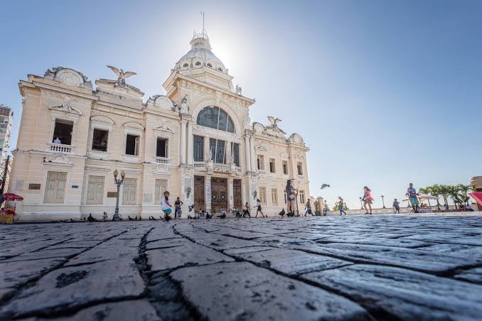 Parceria entre Grupo André Guimarães, Mata Holding e Governo da Bahia dará novo destino ao histórico Palácio Rio Branco, que receberá investimento estimado em R$ 250 milhões