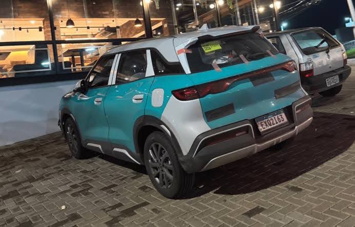 BYD oficializa Atto 2 híbrido flex no Brasil; modelo será produzido em Camaçari