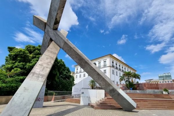 Cultura e Economia Criativa: Feira da Praça da Sé funciona normalmente neste fim de semana