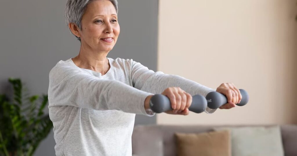 Mais autonomia e menos esquecimento: os benefícios da musculação no combate ao Alzheimer