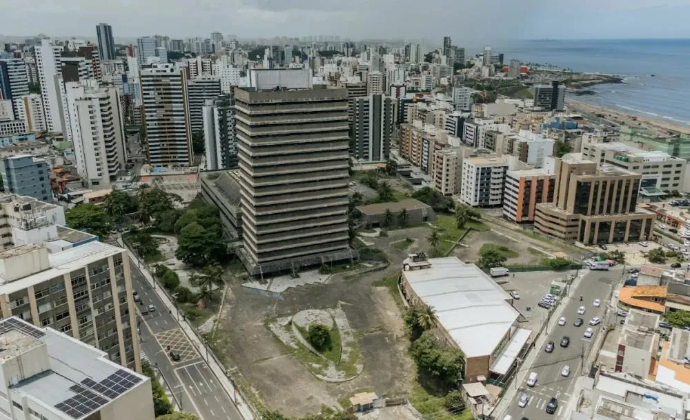 Moura Dubeux arremata antigo prédio dos Correios na Pituba por R$ 97,7 milhões