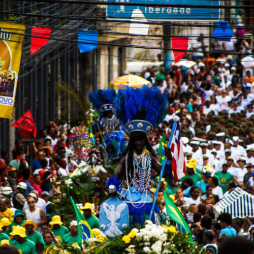 Tradição e resistência: Salvador celebra 2 de Julho com festa popular, homenagens a heroínas e shows até a noite