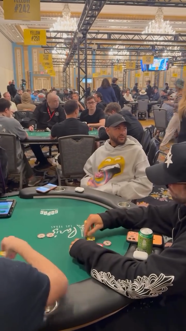 Neymar aproveita férias nos EUA e disputa principal torneio de poker do mundo