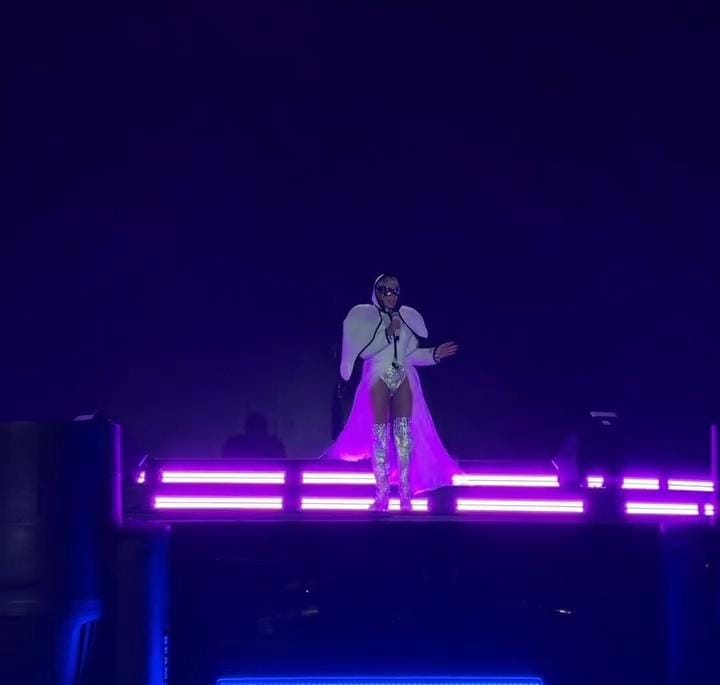 Xuxa estreia turnê “O Último Voo da Nave” com Allianz Parque lotado
