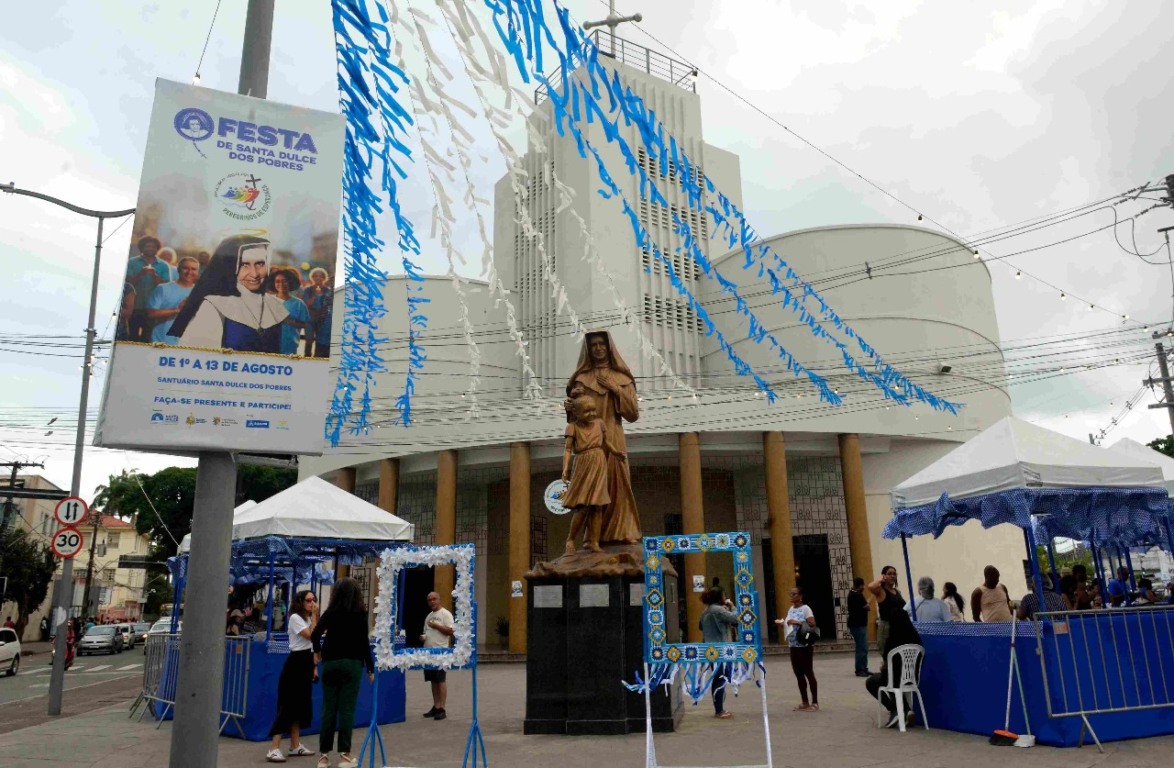 Festa de Santa Dulce dos Pobres começa neste sábado com missa e programação até 13 de agosto