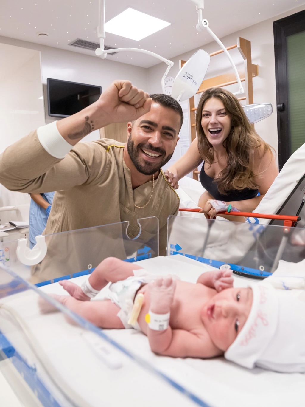 Rafa Marques e Pati Guerra mostram novos momentos com a pequena Malu